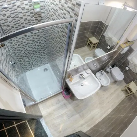 Vittoria - The Original Since 2015 4* جنوة