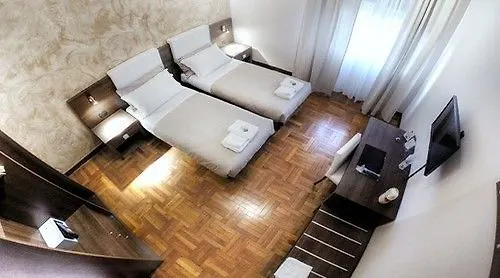 Vittoria - The Original Since 2015 4*