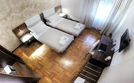 Vittoria 3*